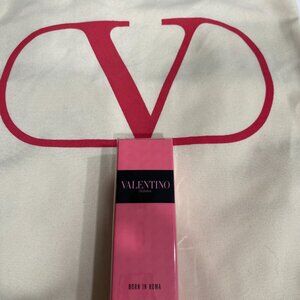 Valentino Donna Born in Roma Eau De Parfum and Tote Set Bundle